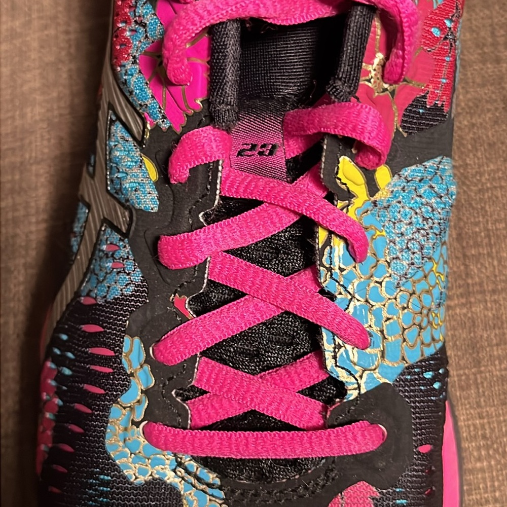 ASICS Gel-Kayano Women's Floral Athletic Shoes - Black, Pink, Blue size 8 - Picture 3 of 11